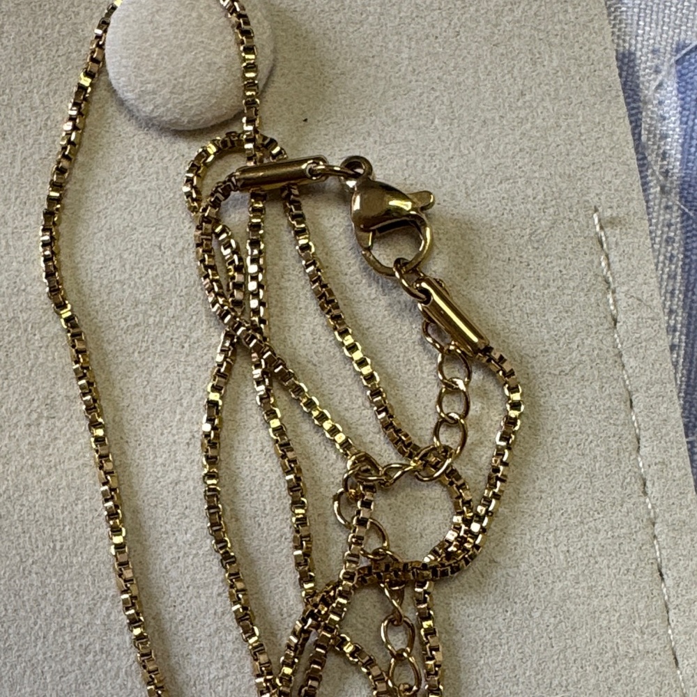 Solarié Select Club Cherry Pendant Necklace Gold Tone NIB Y2K 🍒 - Picture 7 of 9